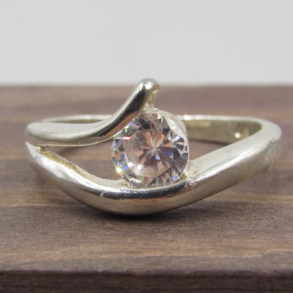 Jewelry - Size 8 Sterling Silver Rustic CZ Diamond Band Ring